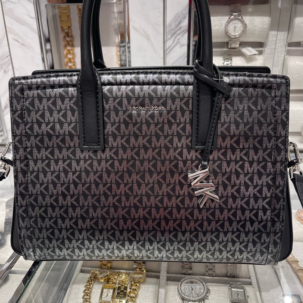 MICHAEL KORS Laila Medium Metallic Signature Logo Satchel
Black 
NWT 
Live Style - Picture 4 of 16
